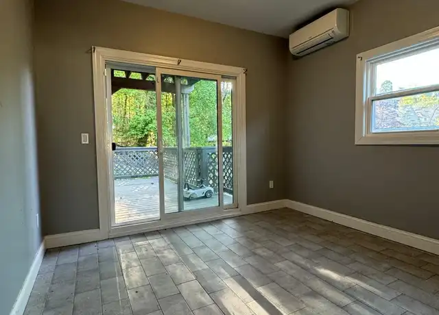 Property at 28 Pearl St Unit 1, Staten Island, NY, 10304, 3 beds, 1 bath, [object Object]