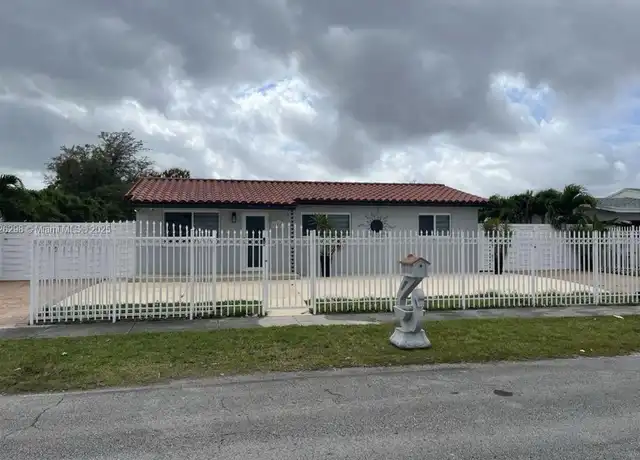 Property at 11450 SW 196th St, Miami, FL, 33157, 3 beds, 2 baths, [object Object]