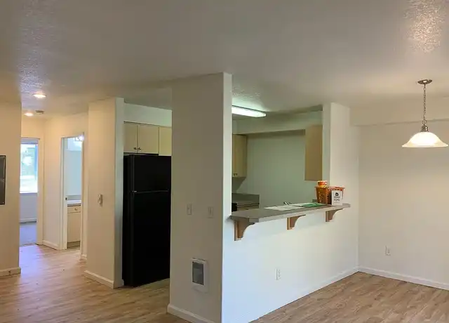 Property at Falcon Ridge Apartments - 233 NW Sherman St, Sutherlin, OR, 97479, 1-2 bed, 1-2 bath, [object Object]