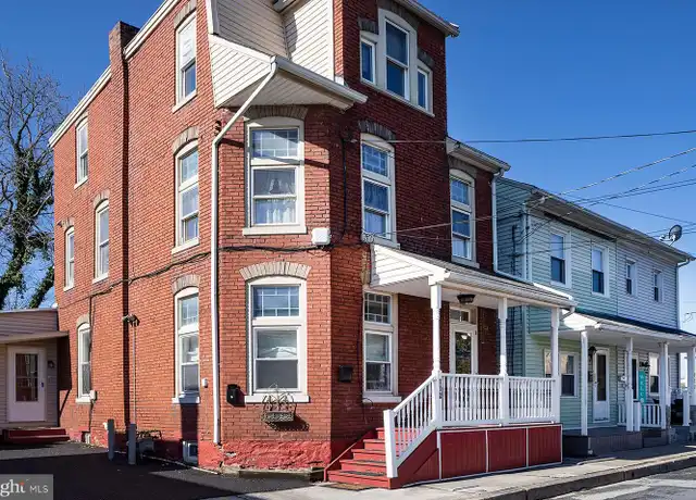Property at 112 Nissley St, Middletown, PA, 17057, 2 beds, 1 bath, [object Object]