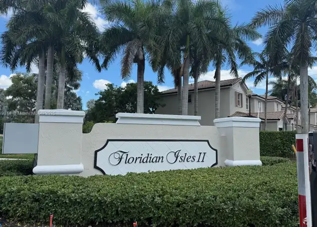 Property at 4184 NE 9th St, Homestead, FL, 33033, 4 beds, 2.5 baths, [object Object]