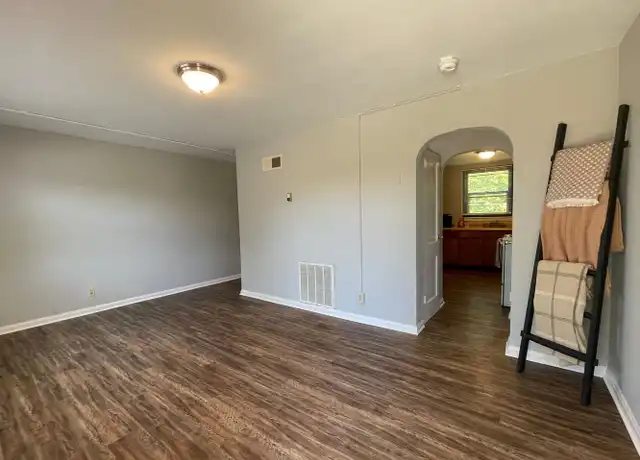 Property at 27 Avonlea Park Dr, Paris, KY, 40361, 4 beds, 1.5 baths, [object Object]