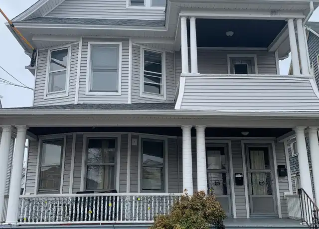 Property at 123 Anson St Unit 3, Bridgeport, CT, 06606, 2 beds, 1 bath, [object Object]