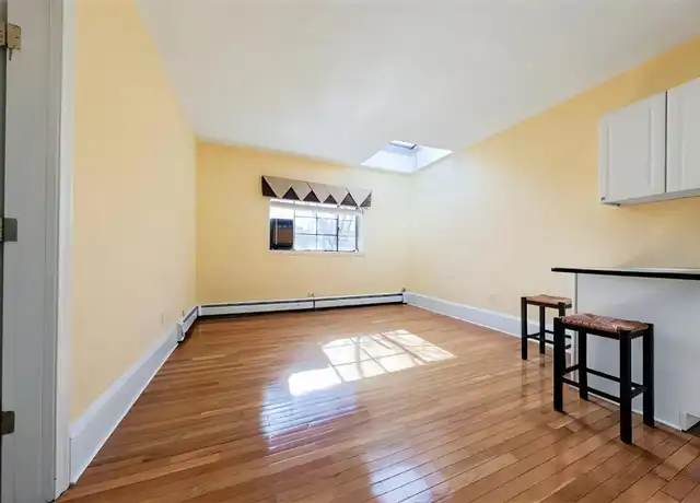 Property at 511 Beacon St, Boston, MA, 02215, 1 bed, 1 bath, [object Object]