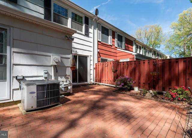 Photo of 1715 Fernham Ct, Crofton, MD 21114
