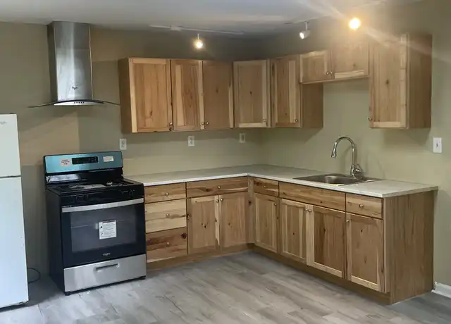 Property at 207 Gorham Ave, Mayfield, PA, 18433, 3 beds, 1 bath, [object Object]