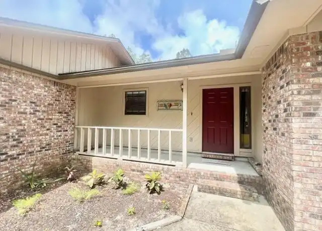 Property at 518 Linden Ave, Niceville, FL, 32578, 3 beds, 2 baths, [object Object]