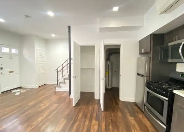 Property at 824 N Calvert St, Baltimore, MD, 21202, 2 beds, 1 bath, [object Object]