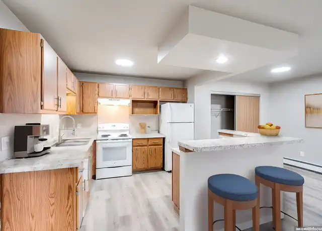 Property at 432 N Peters Ave Unit Q202, Fond du Lac, WI, 54935, 2 beds, 2 baths, [object Object]