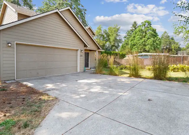 Property at 201 W 9th St, Newberg, OR, 97132, 3 beds, 2.5 baths, [object Object]