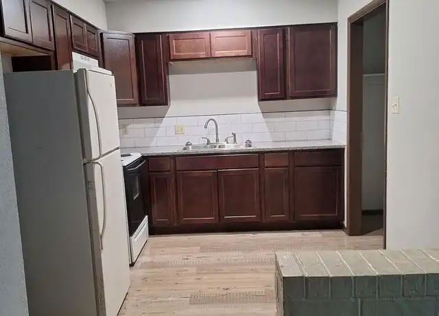 Property at 302 H St Unit 312, Barling, AR, 72923, 2 beds, 1 bath, [object Object]