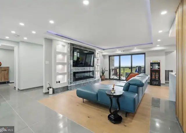 Property at 309 Yoakum Pkwy #1411, Alexandria, VA, 22304, 2 beds, 1.5 baths, [object Object]