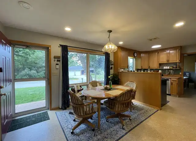 Property at 2018 Greenbriar Cir, Ames, IA, 50014, 3 beds, 2.5 baths, [object Object]