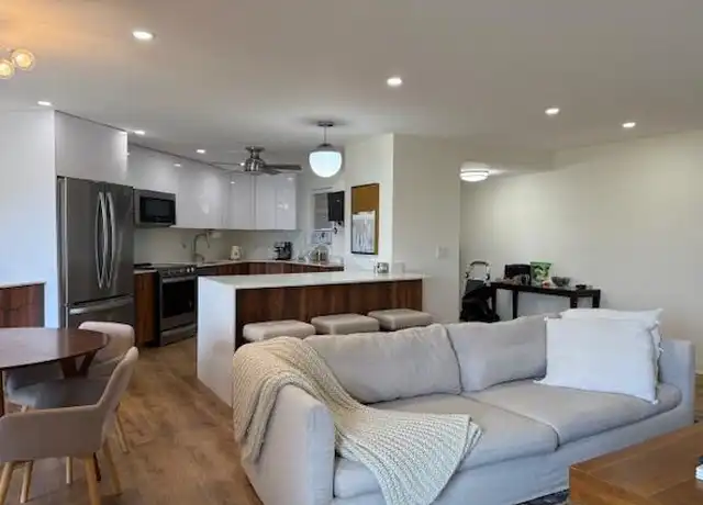 Property at 5651 Camino del Sol #300, Boca Raton, FL, 33433, 3 beds, 2.5 baths, [object Object]
