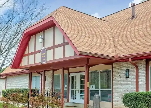 Property at Foxcroft Apartments - 365 Paragon Mills Rd, Nashville, TN, 37211, 1 bed, 1 bath, [object Object]