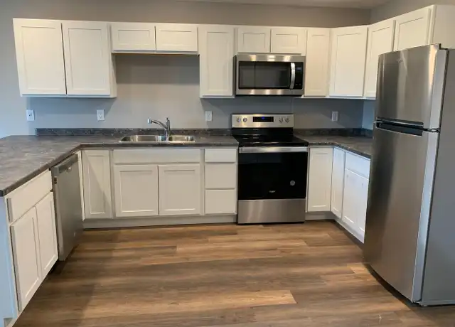 Property at 750 E Front St Unit 112, Albert Lea, MN, 56007, 1 bed, 1 bath, [object Object]