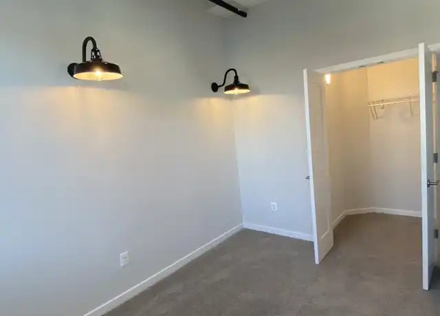 Property at 923 S East Ave Apt 14, Baltimore, MD, 21224, 1 bed, 1 bath, [object Object]
