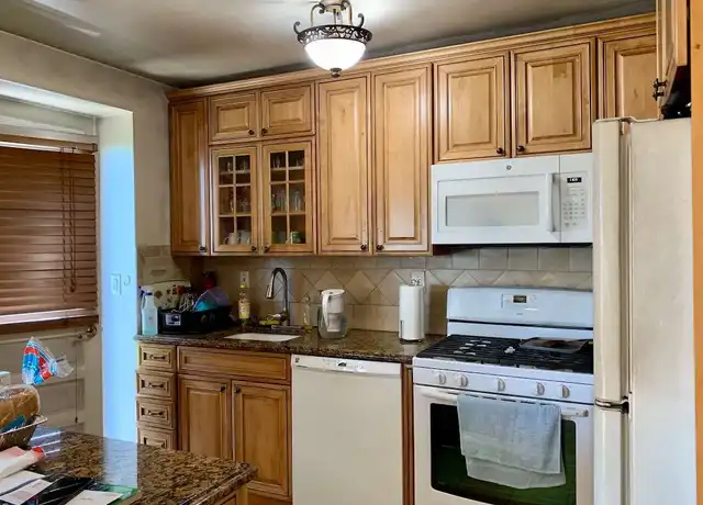 Property at 225 Saint Pauls Ave Unit 7K, Jersey City, NJ, 07306, 2 beds, 2 baths, [object Object]