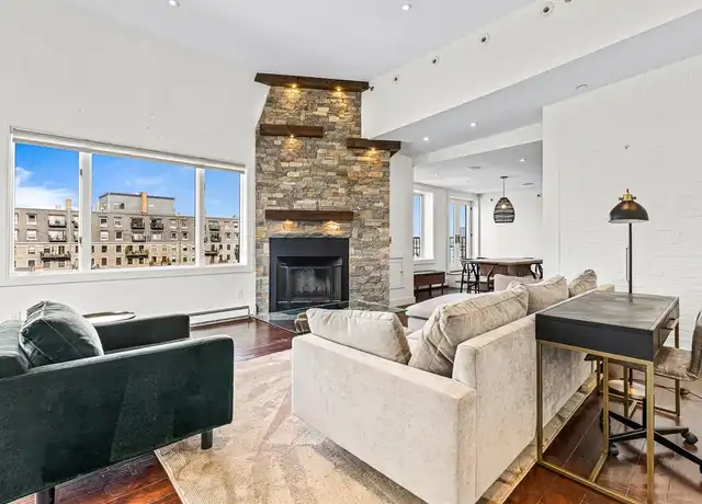 Property at 33 Commercial Wharf #52, Boston, MA, 02110, 2 beds, 2 baths, [object Object]