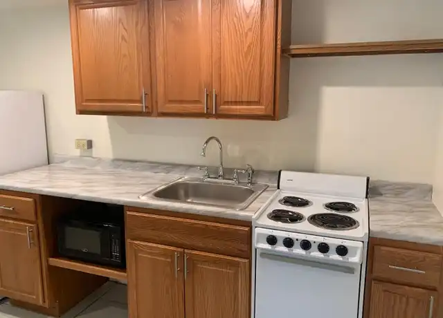 Property at 5806 Howe St Unit 5800 Howe 2, Pittsburgh, PA, 15232, 1 bed, 1 bath, [object Object]