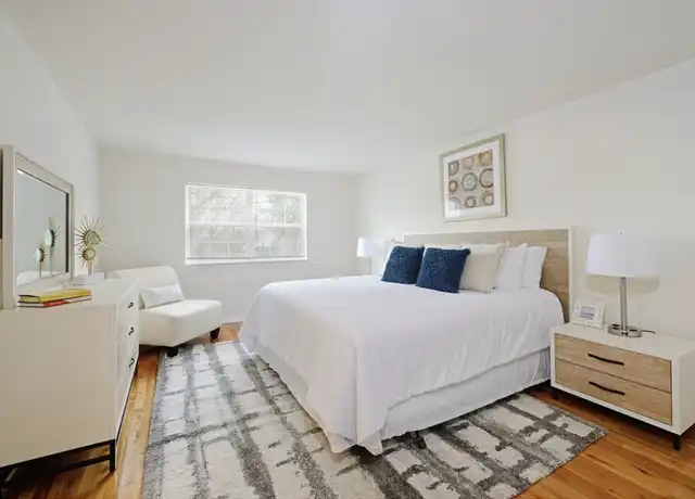 Property at Bridgewater Oaks - 9 Tunison Ln, Bridgewater, NJ, 08807, 2 beds, 1.5 baths, [object Object]