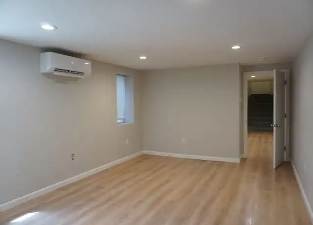 Property at 35 August St Unit 3 (Lower Level), Providence, RI, 02908, 1 bed, 1 bath, [object Object]