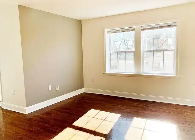 Property at Boulevard at the Med Center - 1919 Olathe Blvd, Kansas City, KS, 66103, 0-1 beds, 1 bath, [object Object]