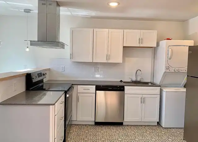 Property at Boulevard at the Med Center - 1919 Olathe Blvd, Kansas City, KS, 66103, 0-1 beds, 1 bath, [object Object]