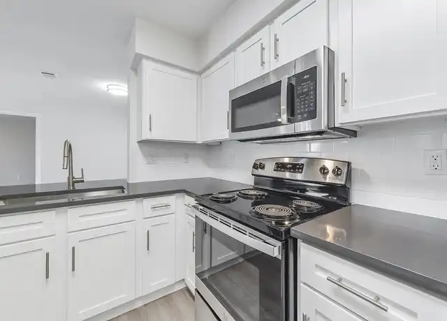 Property at Lakeside Apartments - 6195 N Major Dr, Beaumont, TX, 77713, 1-2 bed, 1-2 bath, [object Object]