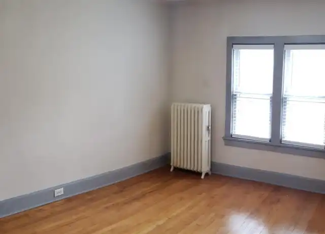 Property at 524 Jefferson St, Oshkosh, WI, 54901, 1 bed, 1 bath, [object Object]