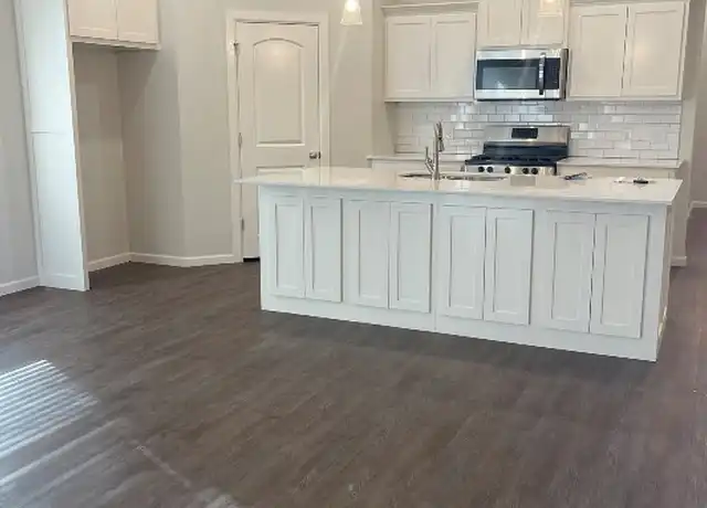 Property at 4526 Enclave Cir, Norman, OK, 73072, 3 beds, 2.5 baths, [object Object]