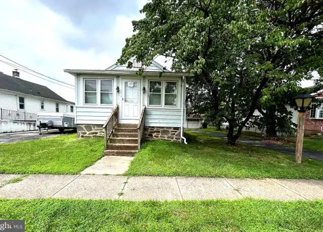Property at 320 Printz Ave, Essington, PA, 19029, 2 beds, 1 bath, [object Object]