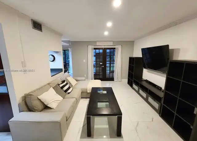 Property at 9923 W Atlantic Blvd #9923, Coral Springs, FL, 33071, 4 beds, 3 baths, [object Object]
