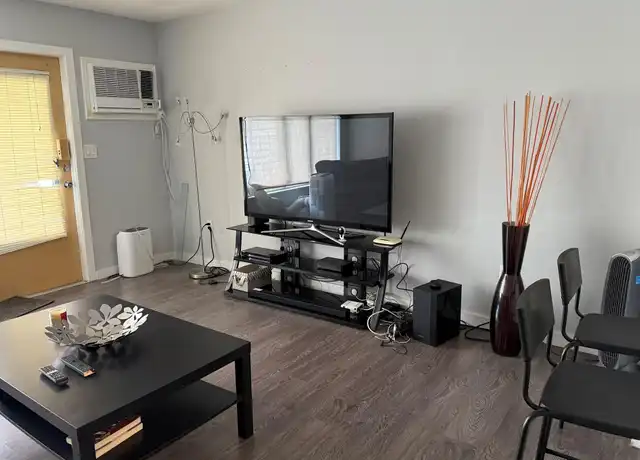 Property at 1110 N Riverside Dr #9, Pompano Beach, FL, 33062, 1 bed, 1 bath, [object Object]