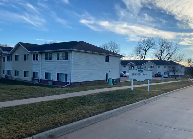 Property at Riverside Estates - 1108 River Dr S, Sioux City, IA, 51109, 2 beds, 1 bath, [object Object]