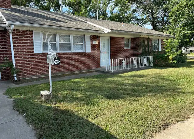 Property at 102 E Ford St, Pittsburg, KS, 66762, 4 beds, 2 baths, [object Object]