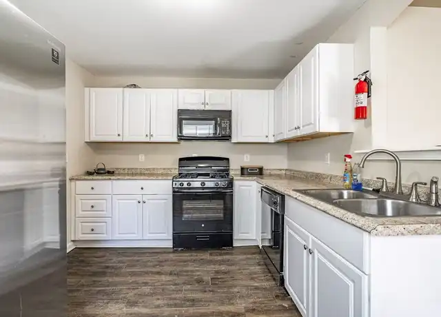 Property at 638 Albert St NW, Atlanta, GA, 30318, 1 bed, 1 bath, [object Object]