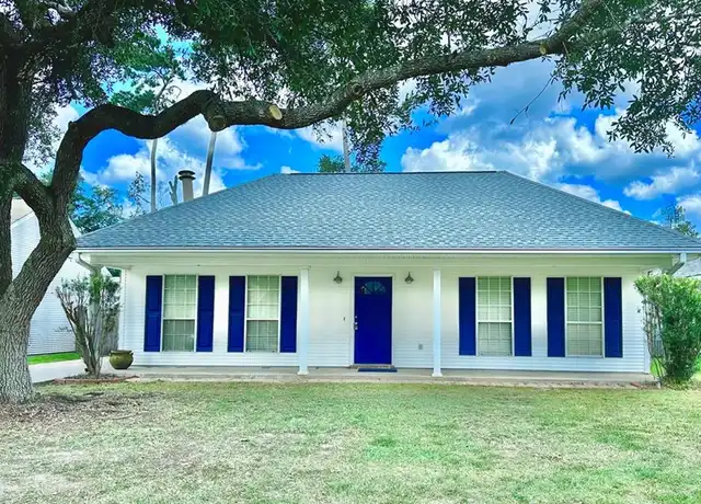 Property at 89 Maison Dr, Covington, LA, 70433, 3 beds, 2 baths, [object Object]