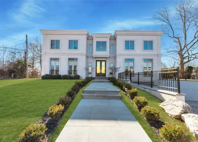Property at 25 Keats Ln, Great Neck, NY, 11023, 6 beds, 5.5 baths, [object Object]
