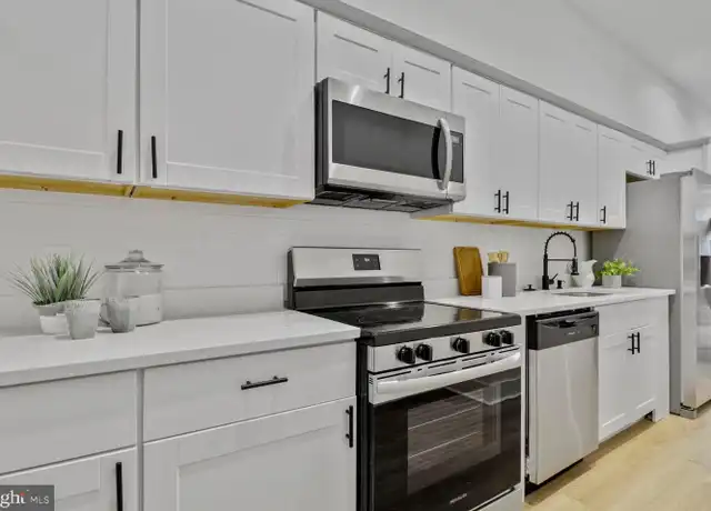 Property at 1706 McCulloh St, Baltimore, MD, 21217, 4 beds, 2 baths, [object Object]