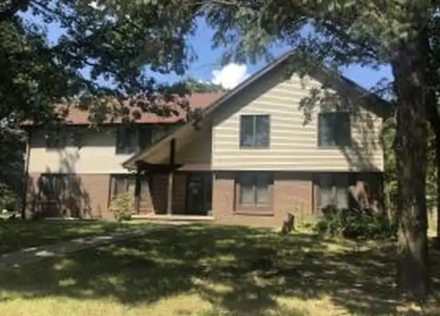 Property at 925 R Ave, Nevada, IA, 50201, 2 beds, 1 bath, [object Object]
