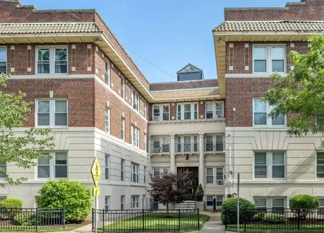 Property at 119 W Wyoming Ave Unit 9, Melrose, MA, 02176, 1 bed, 1 bath, [object Object]