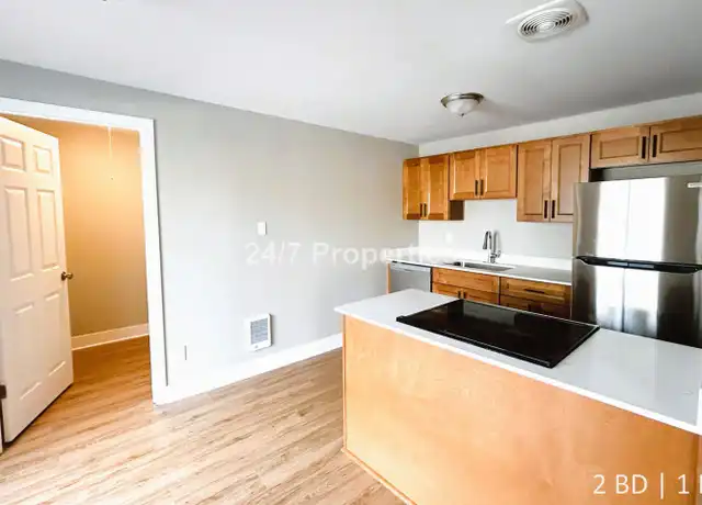 Property at 5806 SE Ogden St Unit 02, Portland, OR, 97206, 2 beds, 1 bath, [object Object]
