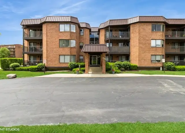 Property at 6425 Clarendon Hills Rd #311, Willowbrook, IL, 60527, 2 beds, 1.5 baths, [object Object]