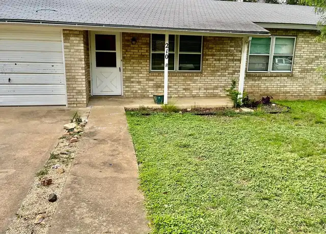 Property at 210 Skylark Dr, Fredericksburg, TX, 78624, 3 beds, 1 bath, [object Object]