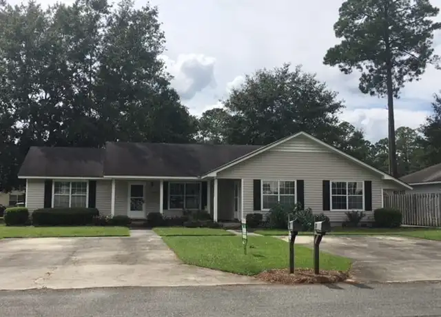 Property at 2306 Pineview Dr Unit B, Valdosta, GA, 31602, 2 beds, 1 bath, [object Object]