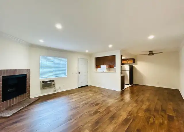 Property at 4070 Redwood Ave Unit 103, Los Angeles, CA, 90066, 2 beds, 2 baths, [object Object]