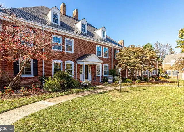 Property at 3522 S Utah St Unit B2, Arlington, VA, 22206, 2 beds, 2 baths, [object Object]