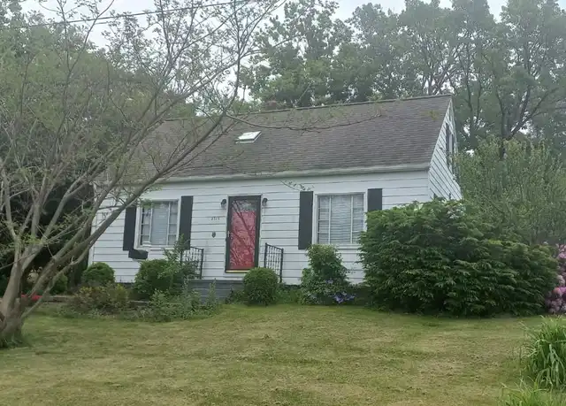 Property at 2315 W 37th St, Erie, PA, 16506, 4 beds, 2.5 baths, [object Object]