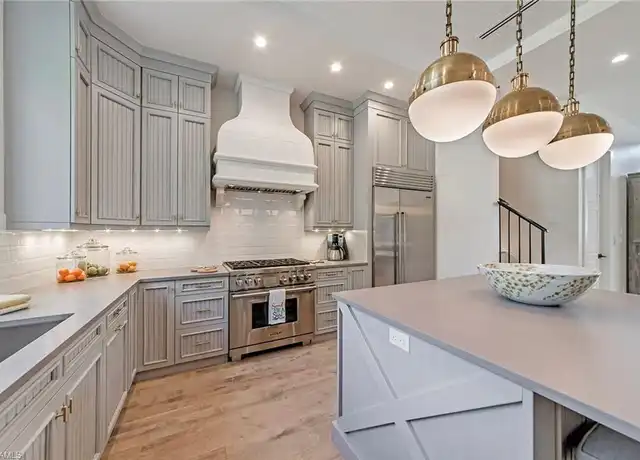 Property at 434 3rd Ave S, Naples, FL, 34102, 4 beds, 4.5 baths, [object Object]
